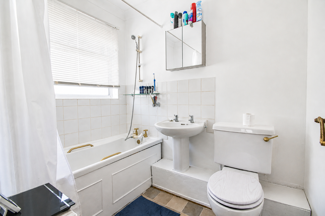 10 Tansy Close, Waterlooville photo 4
