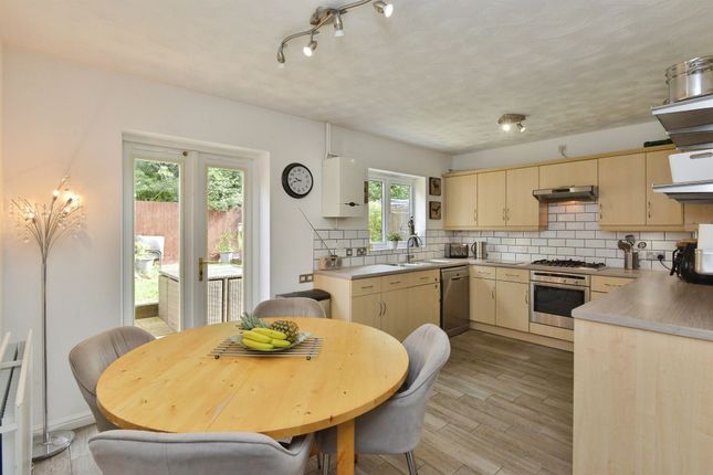 8, Winwood Close, Milton Keynes photo 4