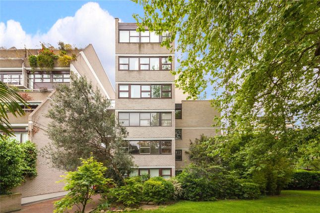 Flat for sale in West Rise, St Georges Fields