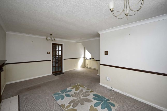 28, Stonebridge Lane, Warsop, Mansfield photo 3