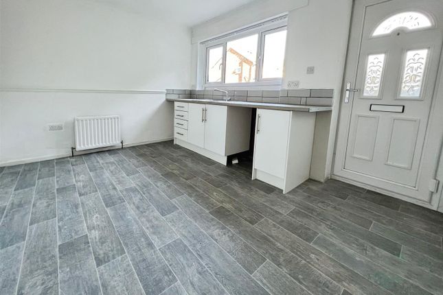 54, Summerbridge Crescent, Bradford photo 3