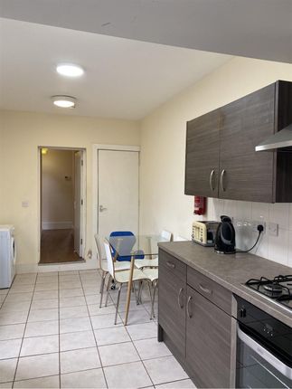 26 Furness Road, Fallowfield photo 2