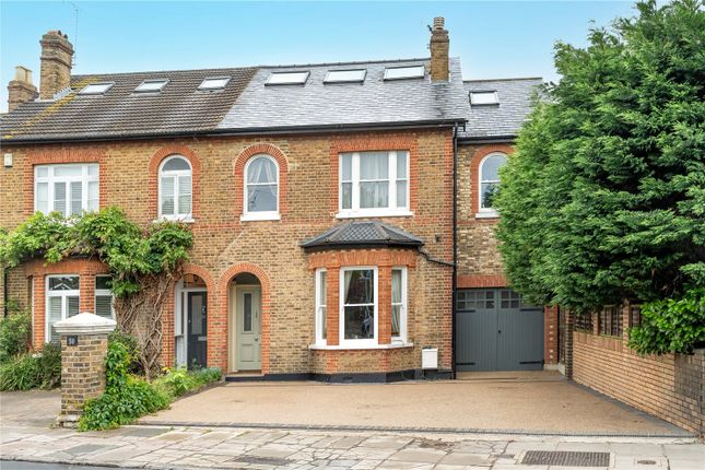 48, Uxbridge Road, Hampton photo 2
