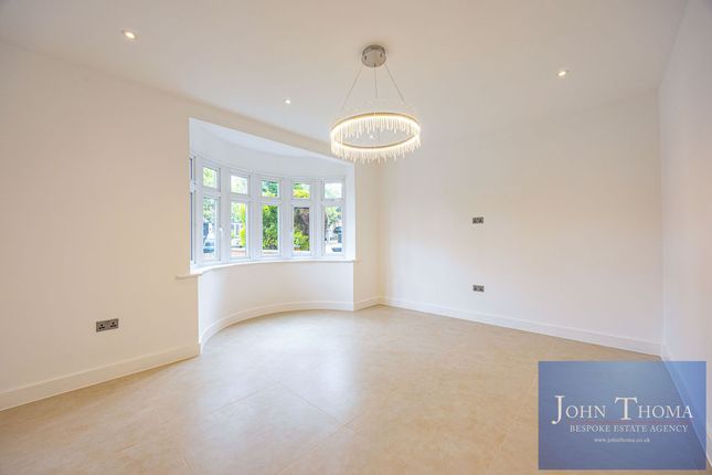 38, Chigwell Park Drive, Chigwell photo 3