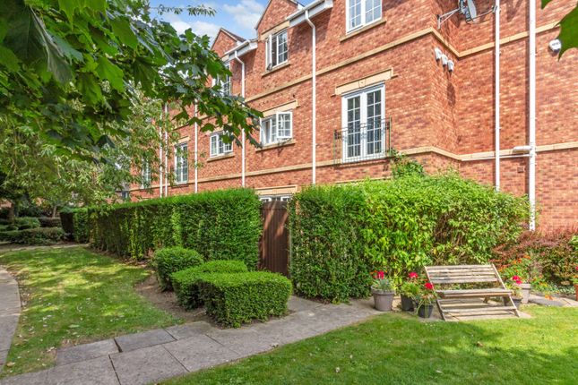 Thumbnail Flat for sale in Fairfield Court, Gale Lane, York