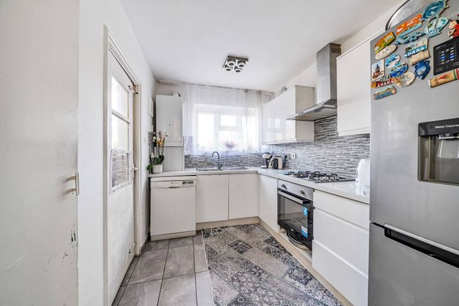 Flat for sale in Brook Road, Hornsey, London