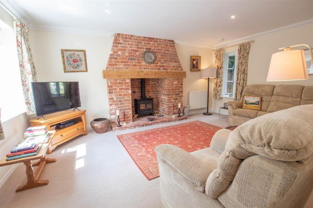 5, Elwes Close, Stoke By Clare photo 4