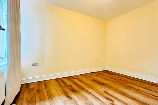 46, Marlborough Road, London photo 5