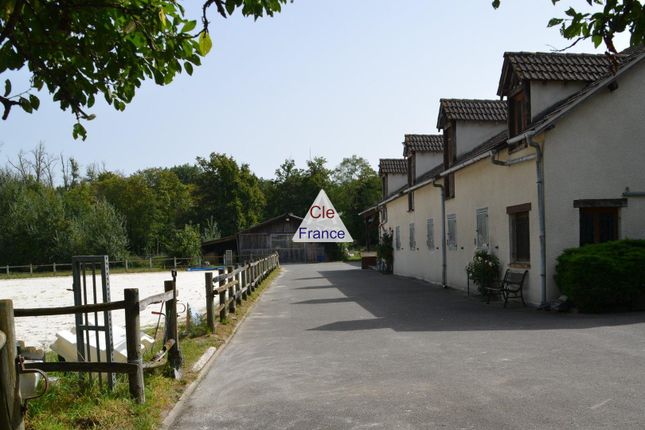 Thumbnail Equestrian property for sale in Villemer, Ile-De-France, 77250, France
