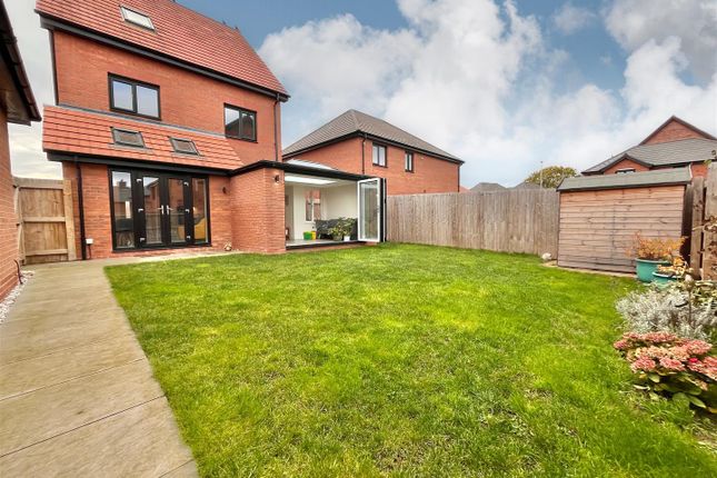 6, St. Georges Way, Handforth photo 2