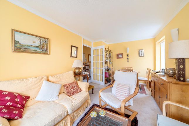 11, Hanover Court, Beaminster photo 4