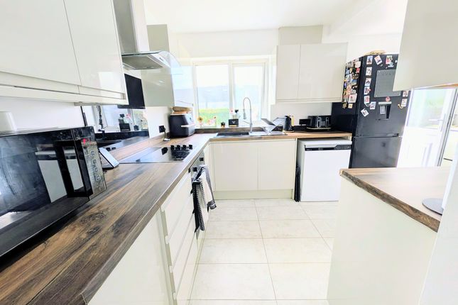 2, Glanwern Avenue, Glanwern Avenue photo 2