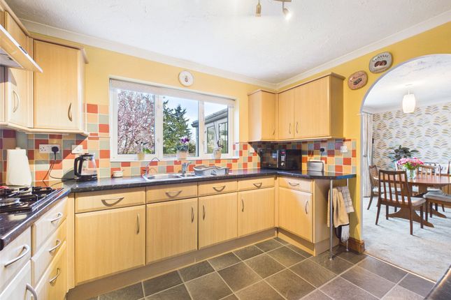 15, Blenheim Drive, Gloucestershire photo 4