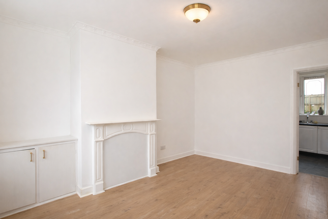 865 Moss Bank Way, Bolton photo 2