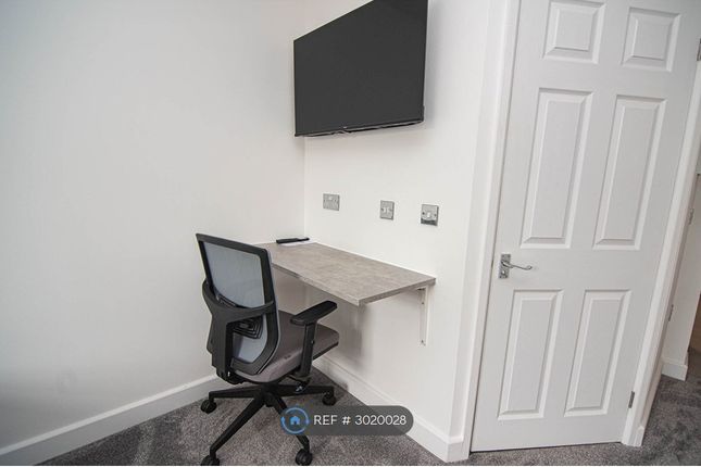 Room  Nether Hall, Nether Hall Nether Hall Road, Retford photo 3