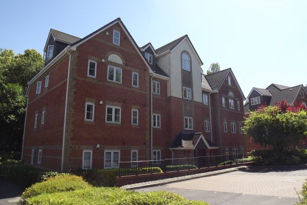2 bed flat to rent in Millennium Court, Basingstoke RG21
