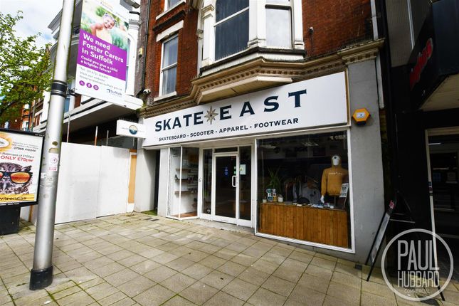 Retail premises to let in London Road North, Lowestoft, Suffolk