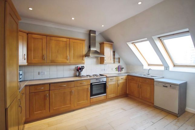 47, Turlow Court, West Yorkshire photo 5