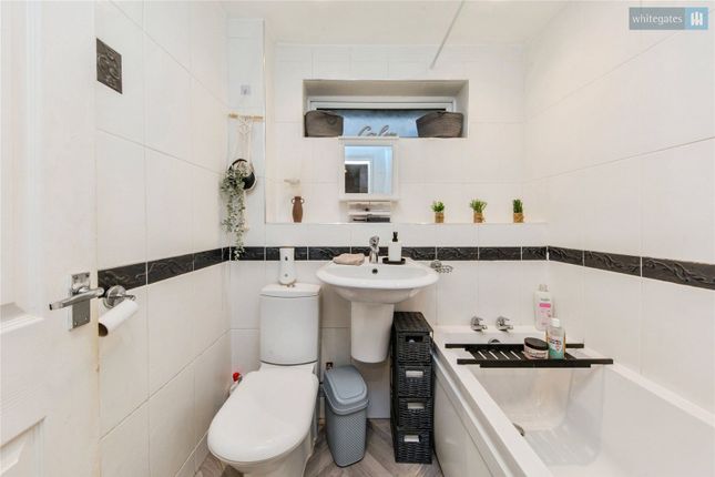 23, Aysgarth Avenue, Cheshire East photo 4