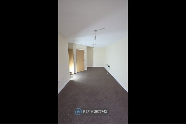 Flat, Siding Court Guest St, Widnes photo 3