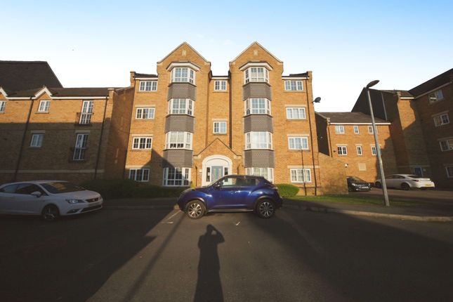 2-bed flat on 1, Russett Way, Dunstable, £180,000