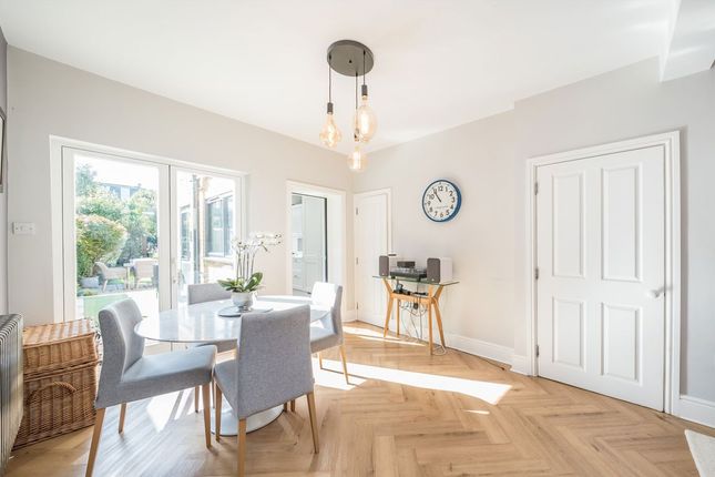 39, Heathfield North, Twickenham photo 4