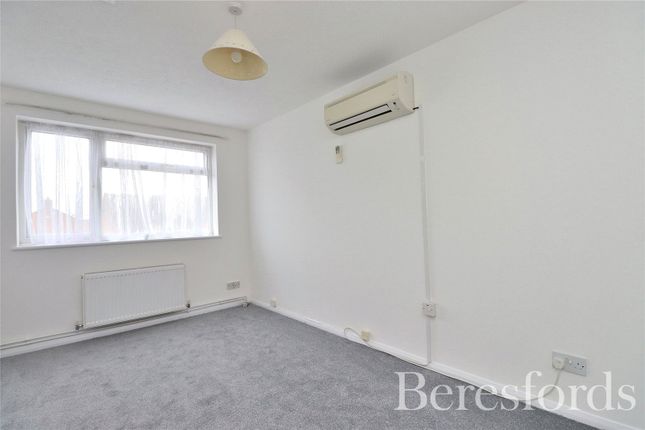 End terrace house for sale in Henniker Gate, Chelmsford