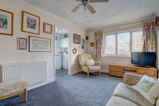 2 Peel Court,, Longwick Road, Buckinghamshire photo 4
