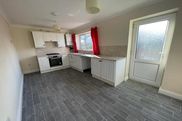 Detached house to rent in Can-Yr-Afon, Llanfairfechan