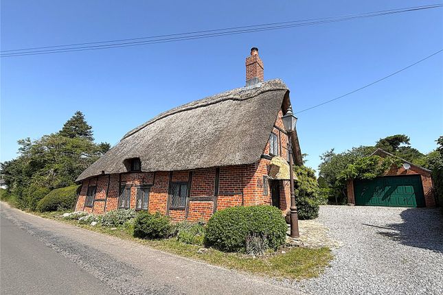 Lilac Cottage,, Fryern Court Road, Fordingbridge photo 2