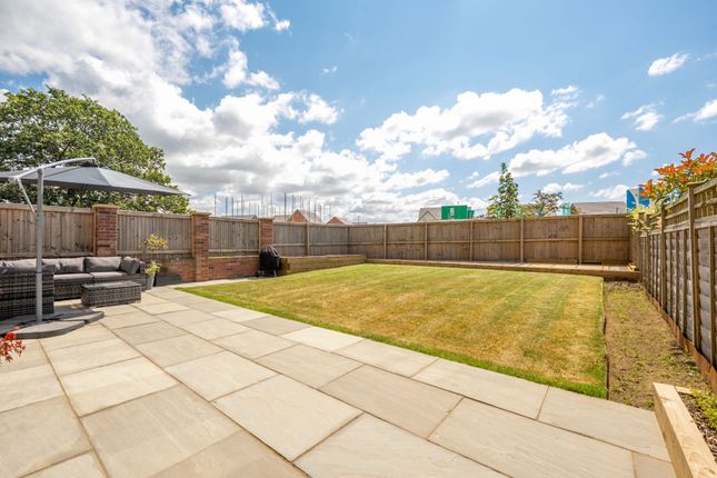 Elderberry Drive, Harrogate photo 3