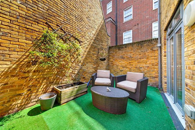 7 Corben Mews, London photo 2