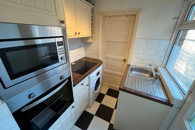 18 Burnsfield Street, Chatteris photo 3