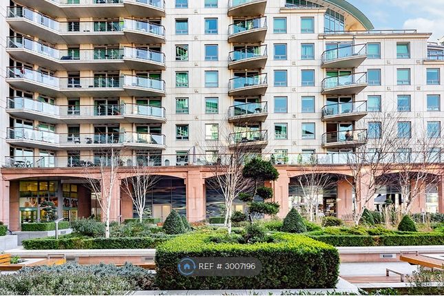 Studio flat on Flat, St George Wharf, London, £1,950/mo