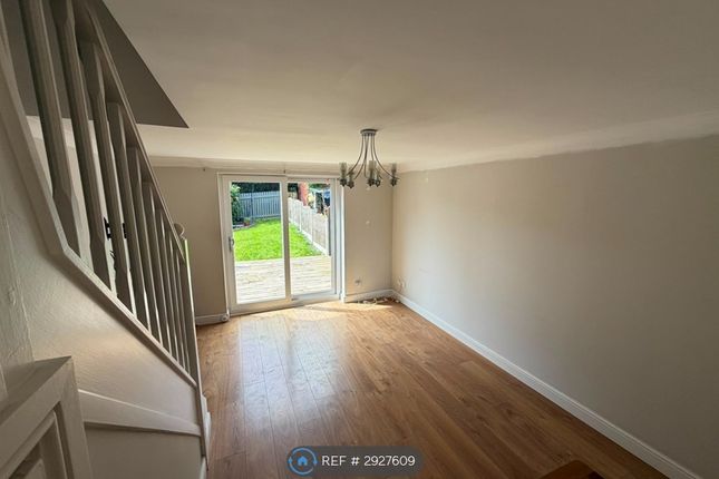 Deepwell Avenue, Halfway, Sheffield photo 3