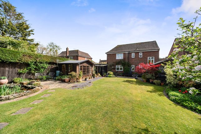 28, Edwards Avenue, Chichester photo 3