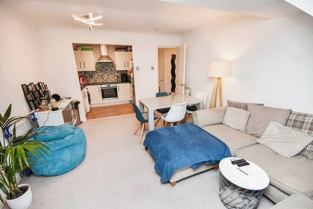 Flat for sale in Chelmsford Road, Dunmow