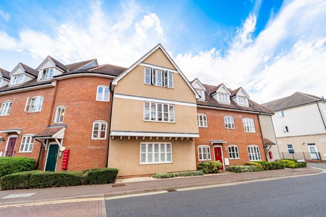 Thumbnail Flat for sale in White Hart Way, Dunmow, Essex