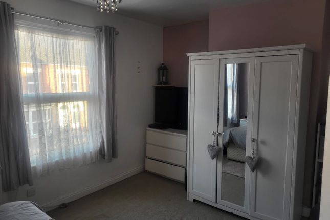 Terraced house to rent in Thomas Street, Wellingborough