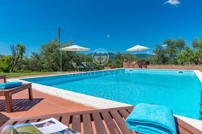 Villa for sale in Chiusi, Siena, Tuscany