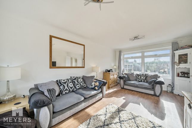 21, Lampton Close, Wareham photo 2