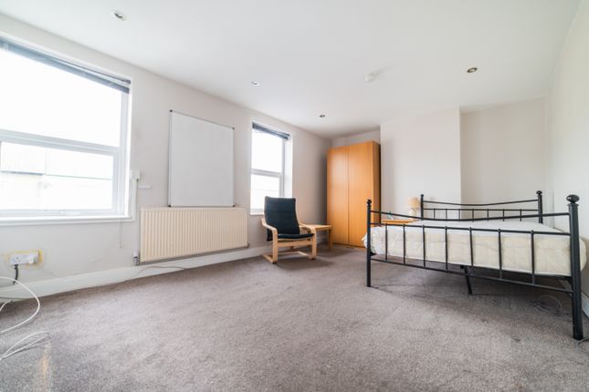 34, Sapphire Street, Cardiff photo 4