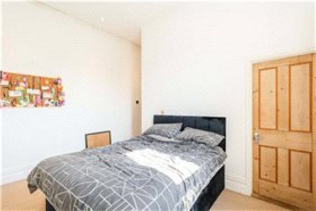 Flat to rent in Yarborough Road, Southsea