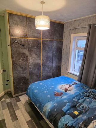 Three Bedroom House For Sale, South Clive Street, Cardiff photo 5