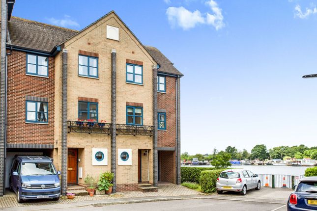 Thumbnail Town house for sale in Riverdene Place, Bitterne, Southampton