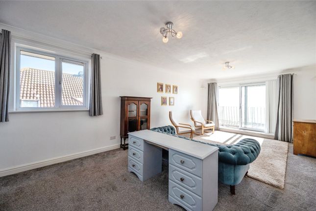 Flat 11, Anchor Court, 80, Southwood Road, Hampshire photo 3