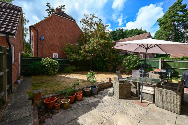 2, Micheldever Drive, Hampshire photo 4