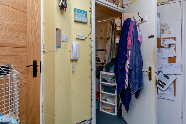 81, Cuffley Court, Hemel Hempstead photo 3