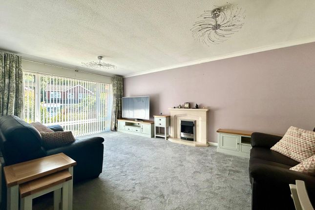 10, Trenton Close, Camberley photo 2
