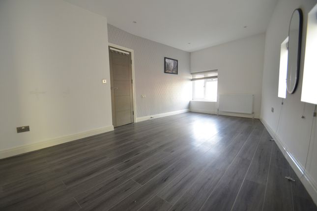 Thumbnail Flat to rent in Station Approach, Ashford